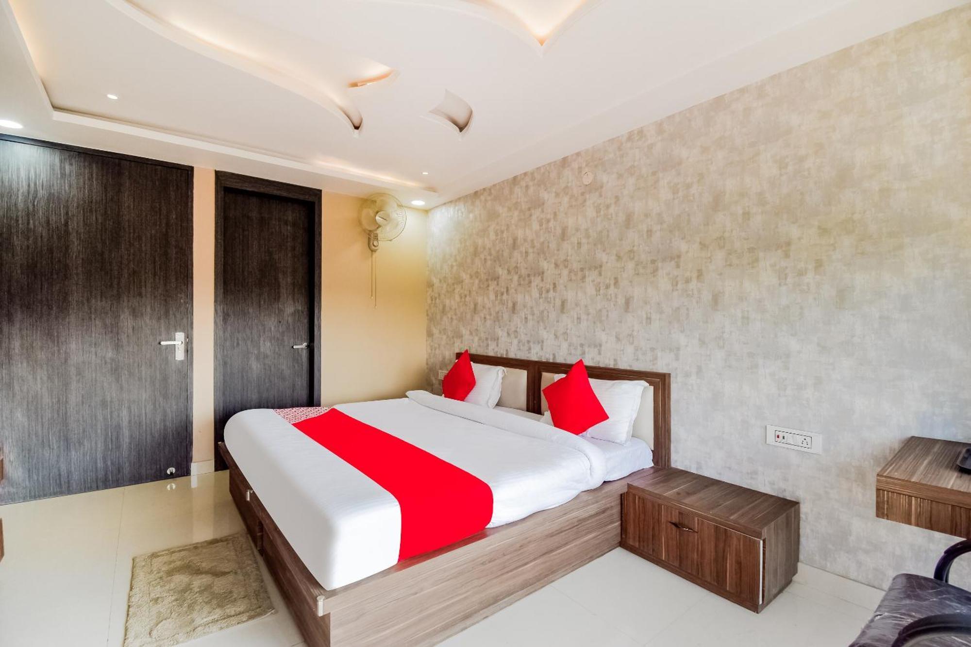 Super Hotel O The Moody Moon Hotel Dzsaipur Kültér fotó